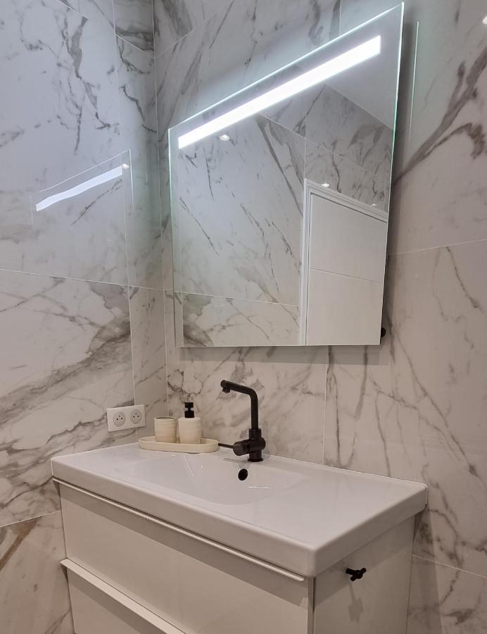 Charming Appartement In Vieux Νίκαια Εξωτερικό φωτογραφία